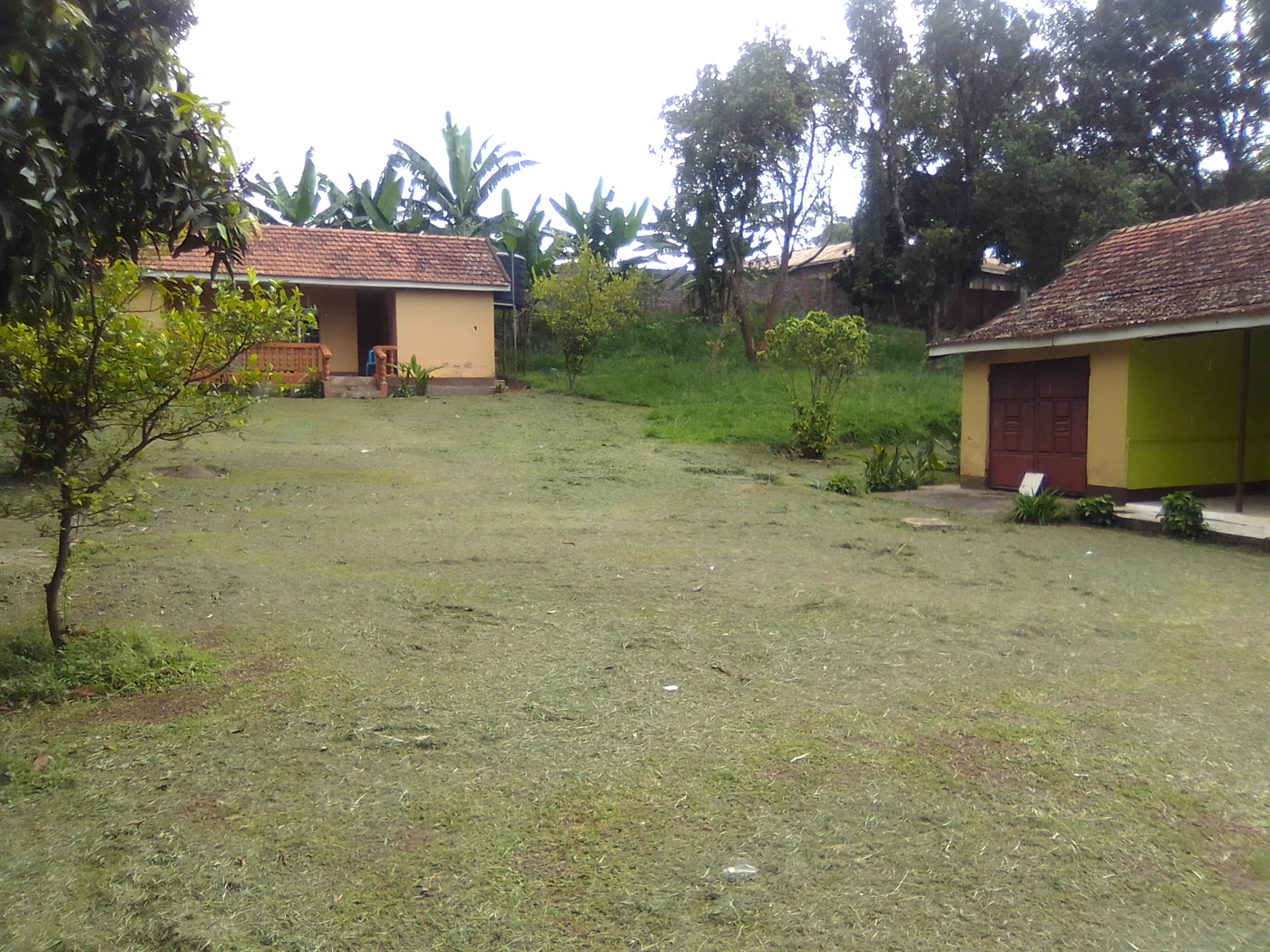 Bungalow for sale in Seniorquarter Mbaale