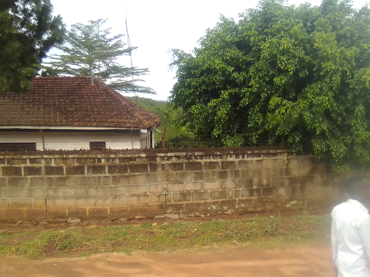 Bungalow for rent in Seniorquarter Mbaale