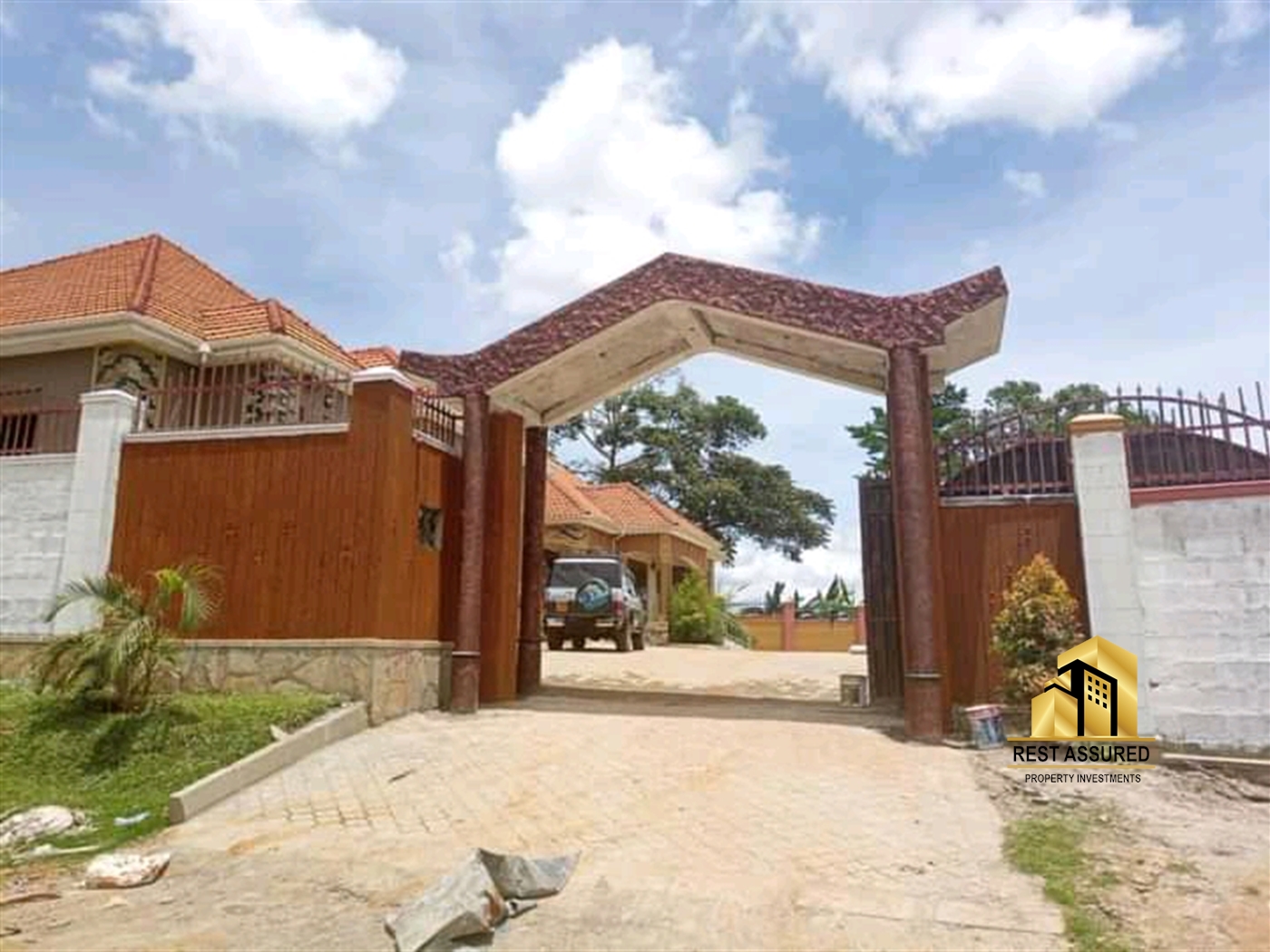 Duplex for sale in Katale Kampala