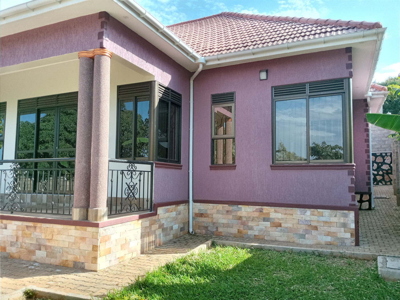 Bungalow for sale in Bwebajja Wakiso