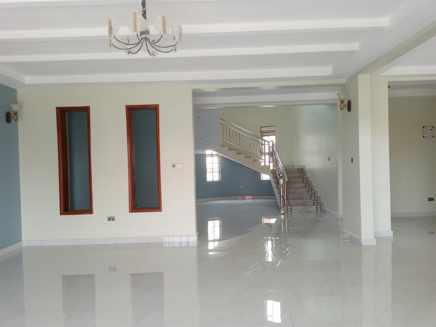 Mansion for sale in Kitende Wakiso