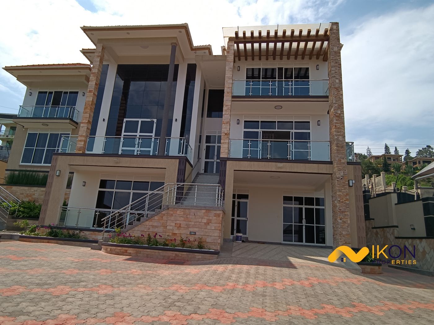 Mansion for sale in Lubowa Wakiso