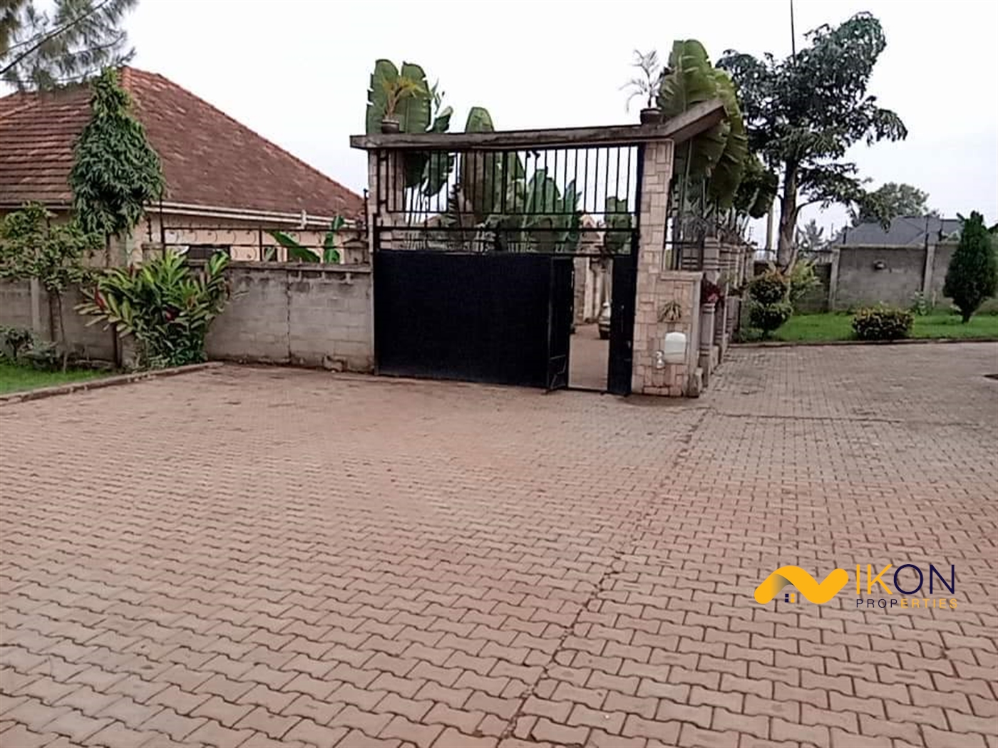 Storeyed house for sale in Namugongo Wakiso