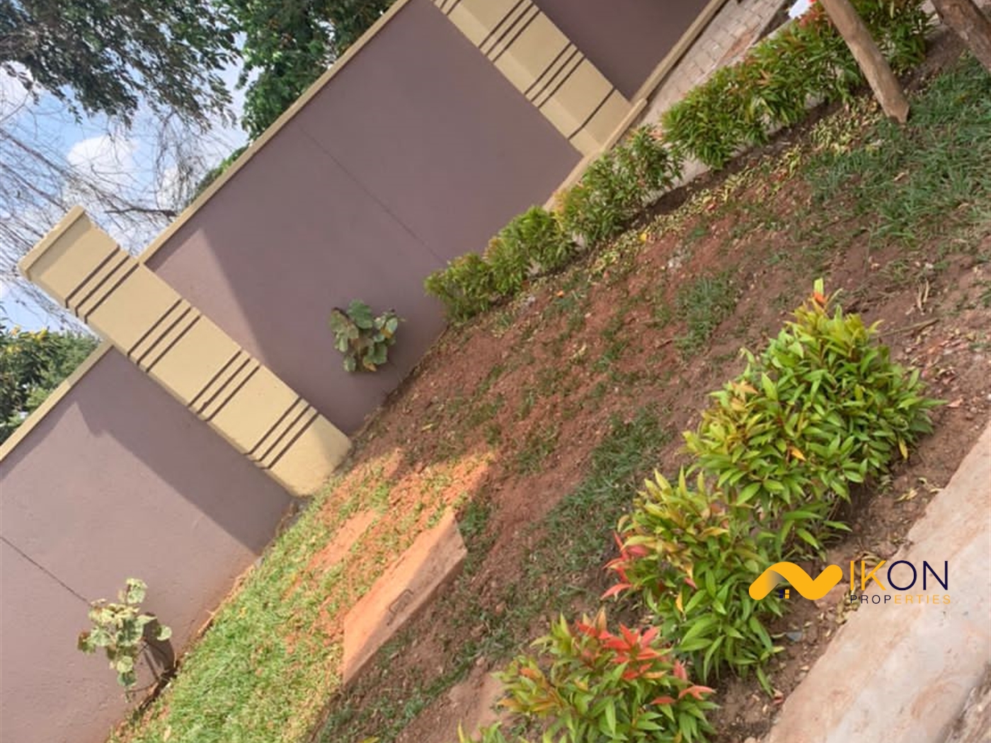 Mansion for sale in Buwaate Kampala
