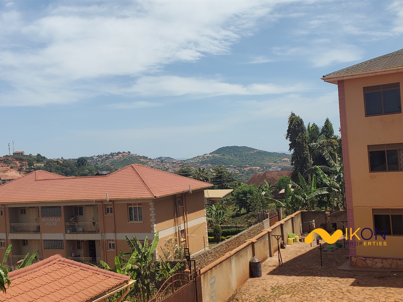 Storeyed house for sale in Seguku Wakiso