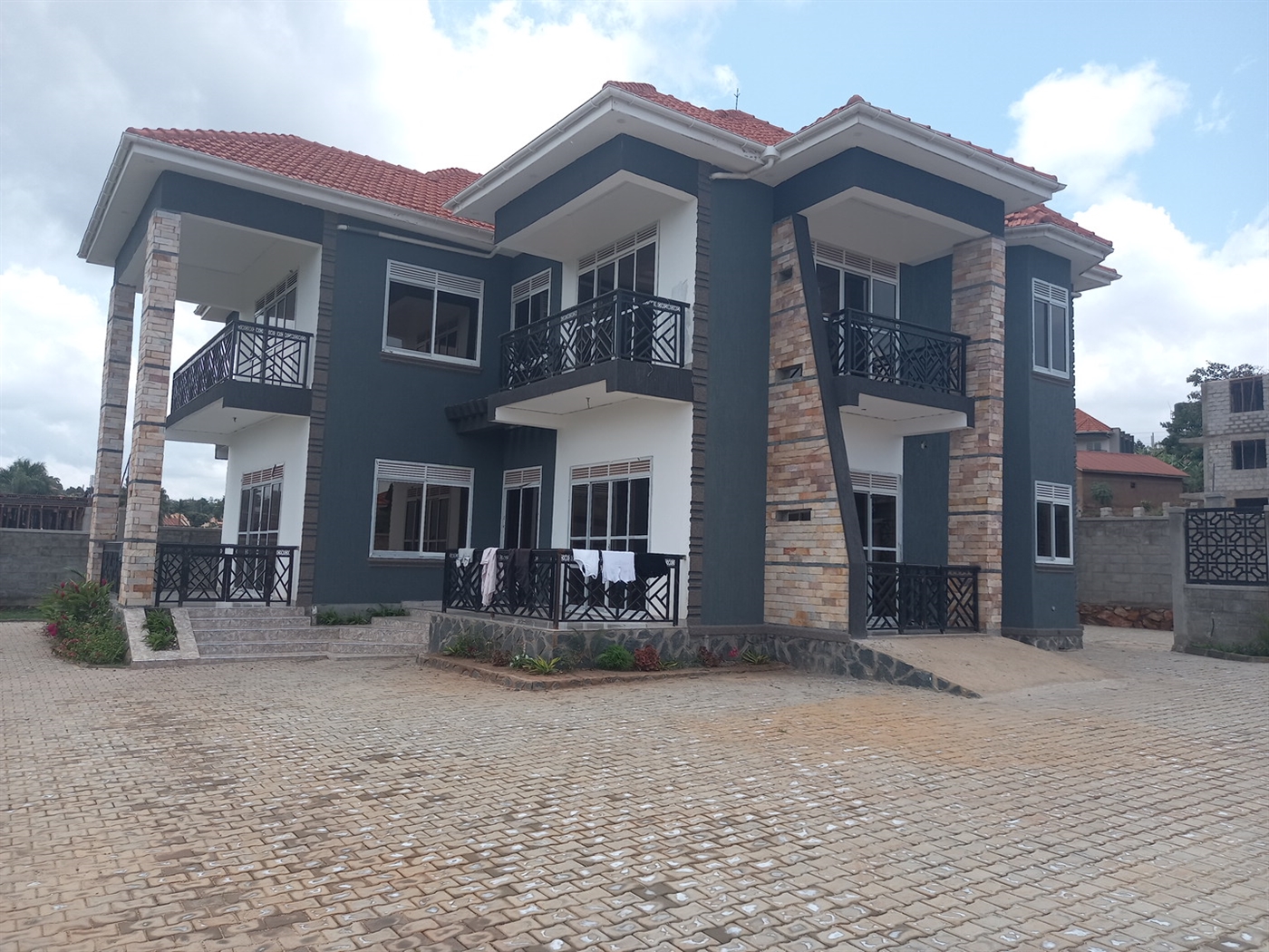 Mansion for sale in Lubowa Wakiso