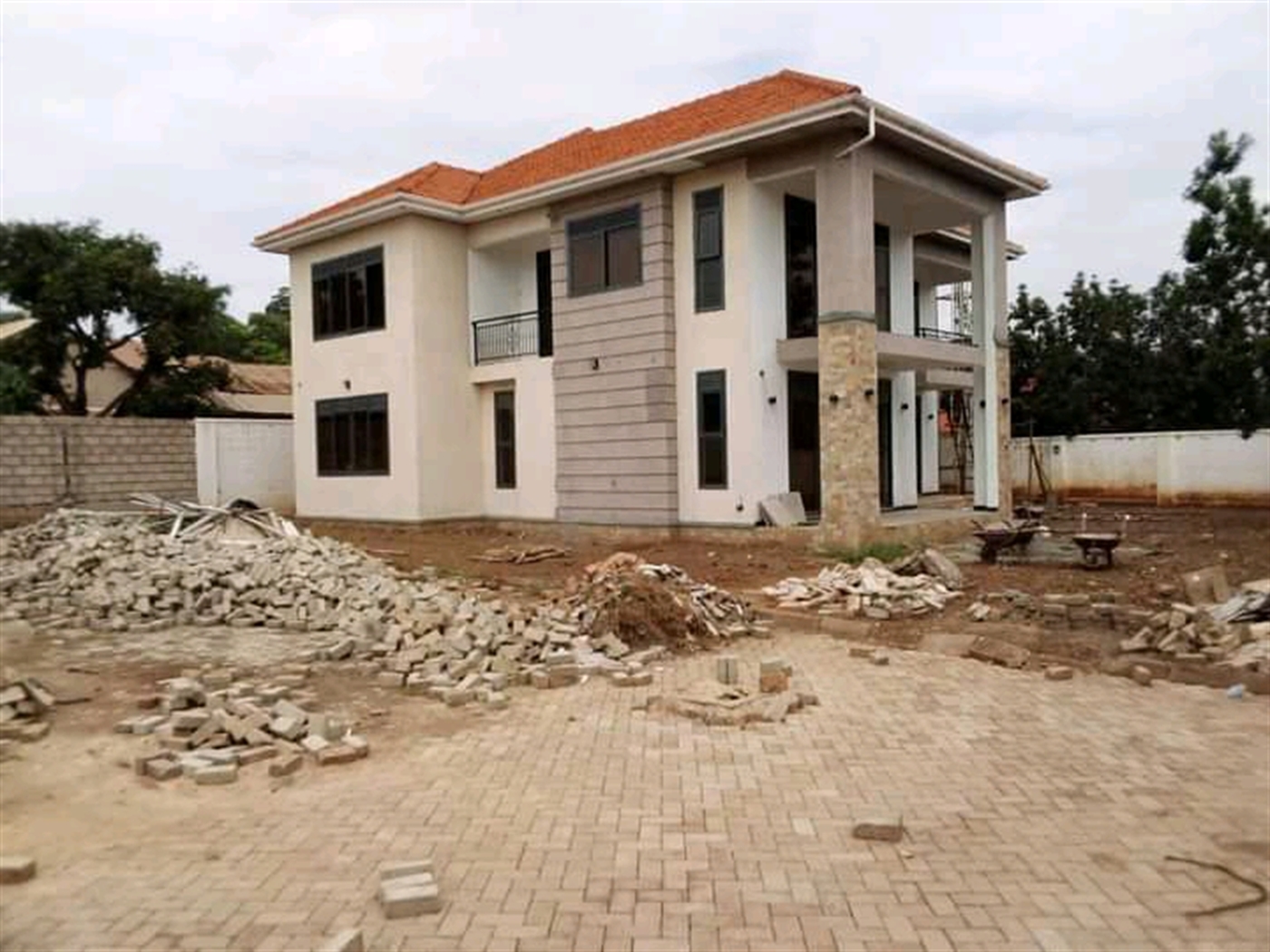 Mansion for sale in Muyenga Wakiso