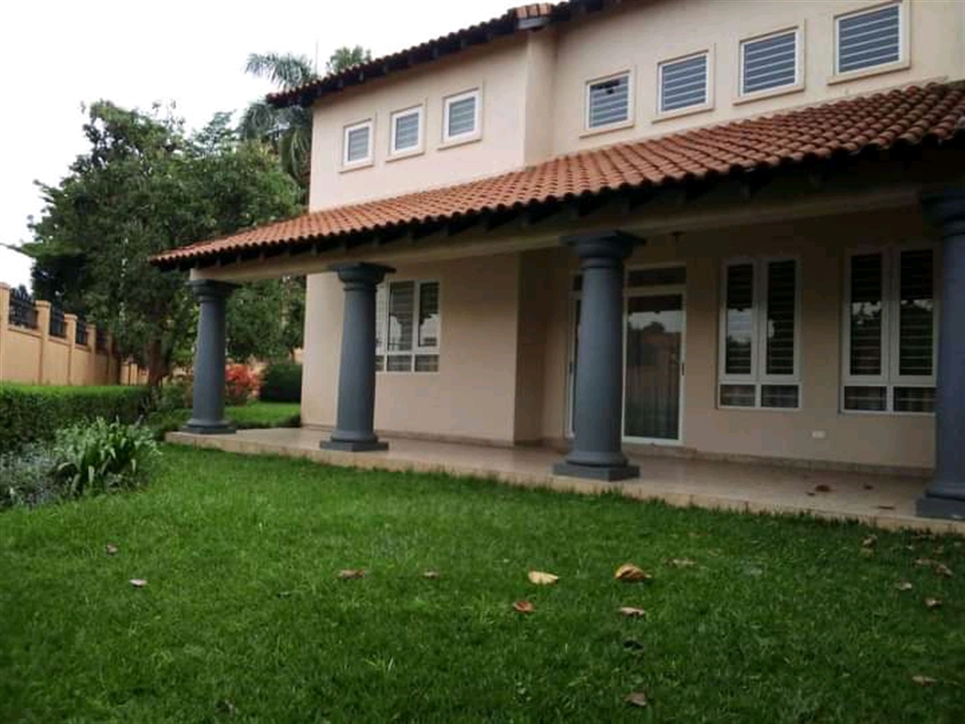Mansion for rent in Buziga Wakiso