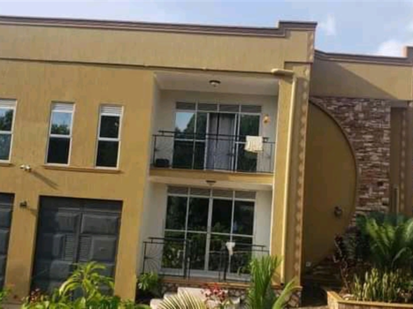 Mansion for sale in Akright Wakiso