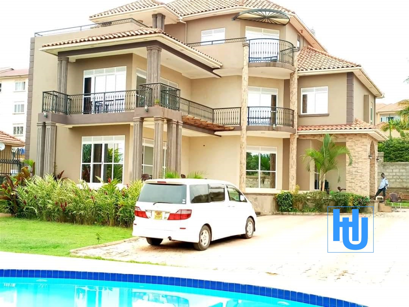 Mansion for sale in Kiwatule Wakiso