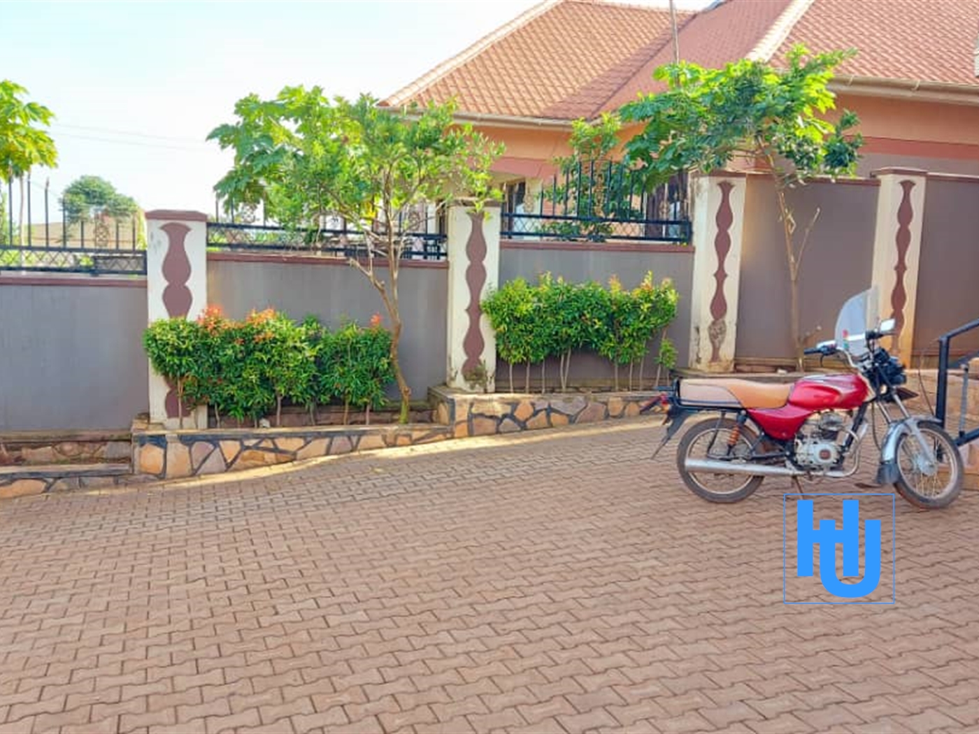 Mansion for sale in Ndejje Wakiso