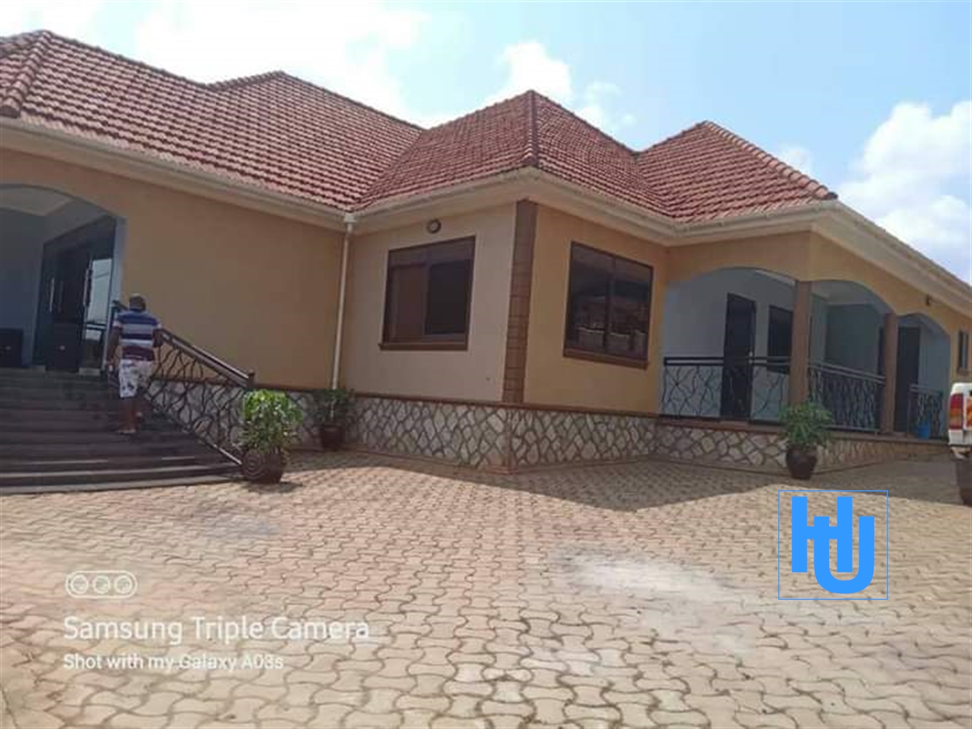 Mansion for sale in Kireka Wakiso
