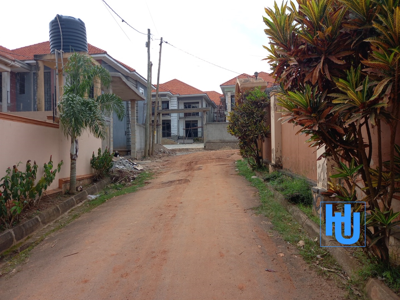 Mansion for sale in Kira Wakiso