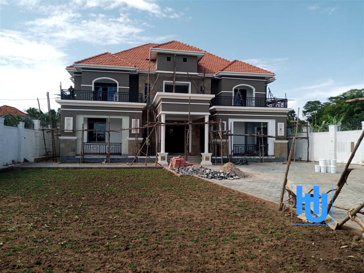 Mansion for sale in Munyonyo Wakiso