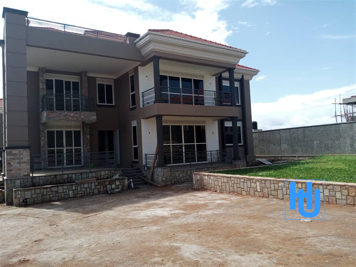 Mansion for sale in Munyonyo Wakiso