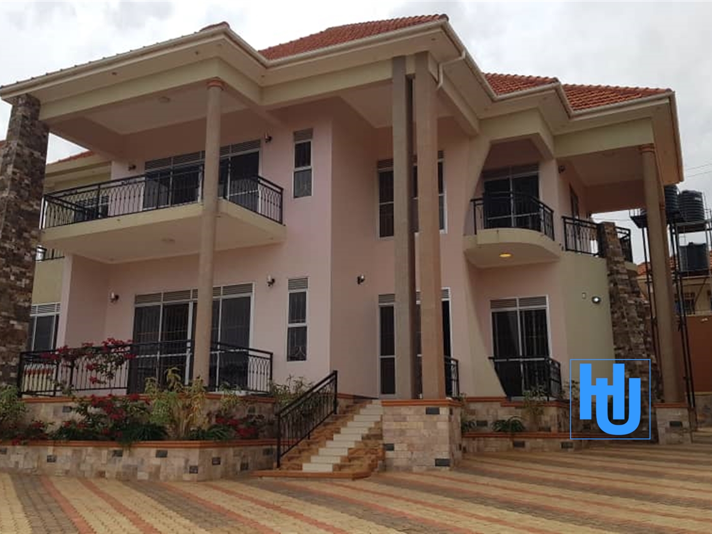 Mansion for sale in Bwebajja Wakiso