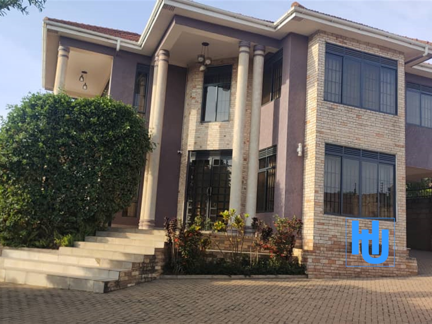 Mansion for sale in Buziga Wakiso