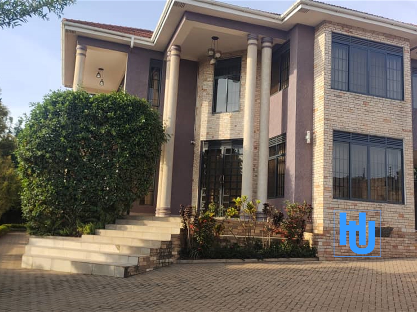 Mansion for sale in Buziga Wakiso