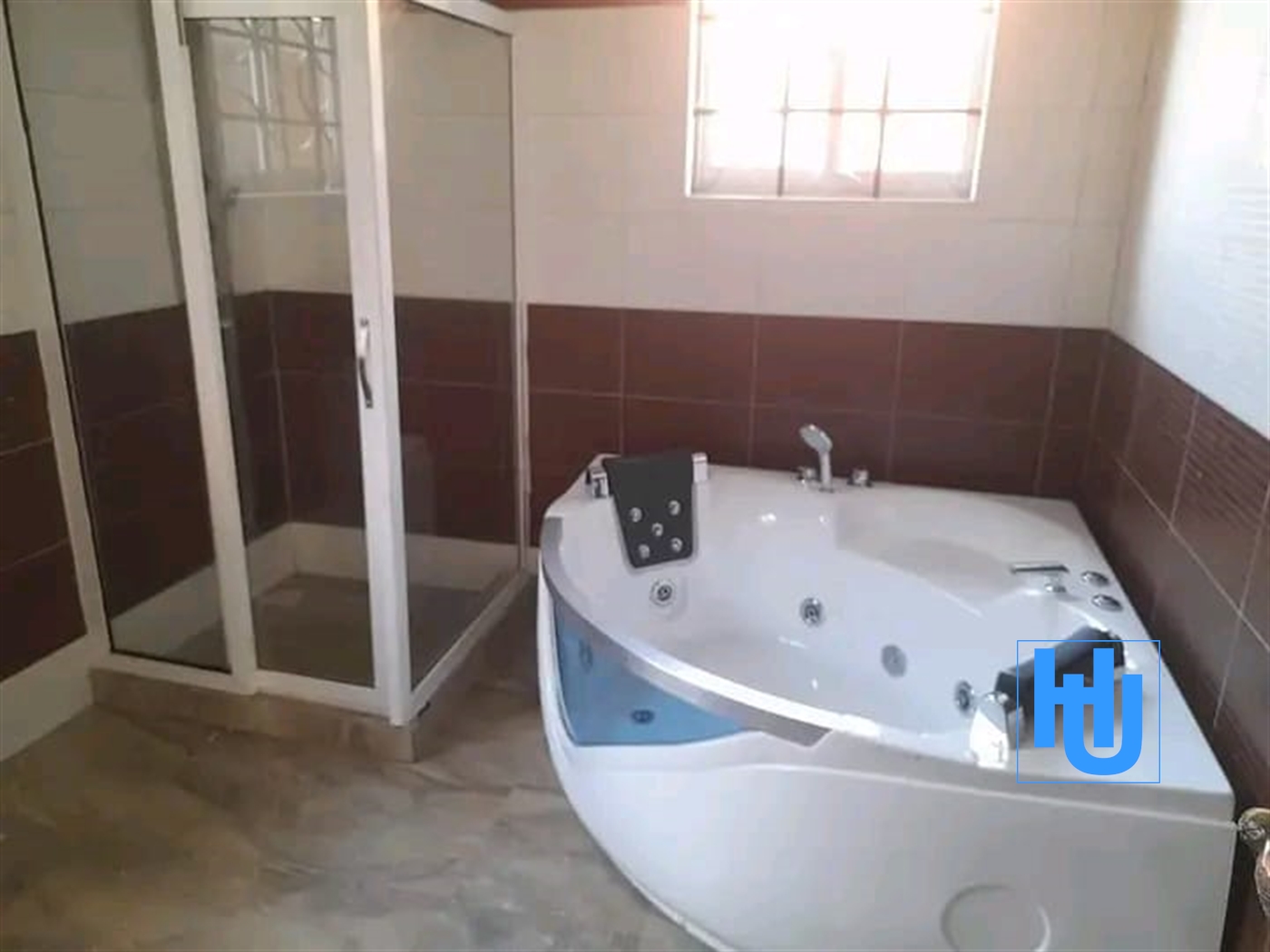 Mansion for sale in Akright Wakiso