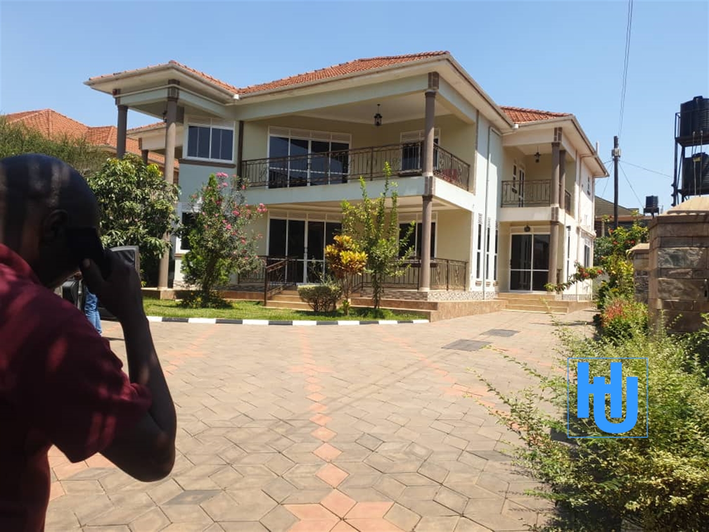 Mansion for sale in Munyonyo Wakiso