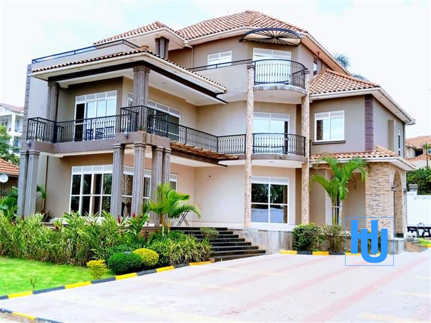 Mansion for sale in Kiwaatule Wakiso