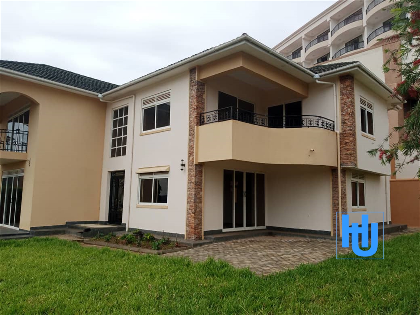 Mansion for sale in Bwebajja Wakiso