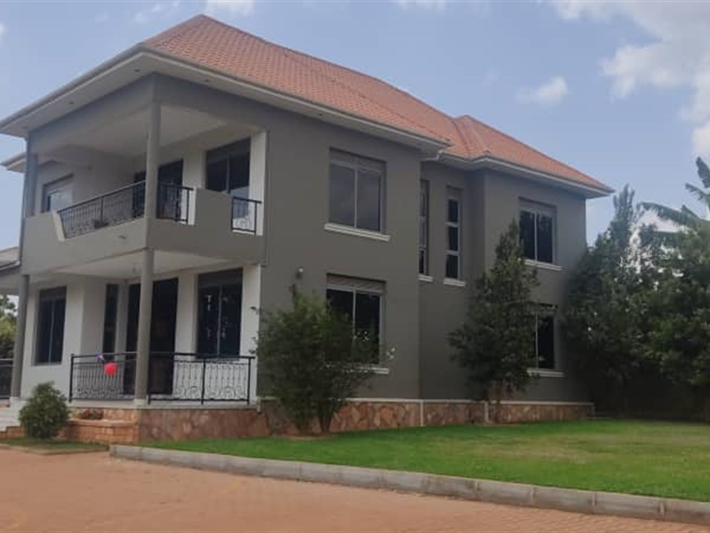 Storeyed house for sale in Kira Wakiso