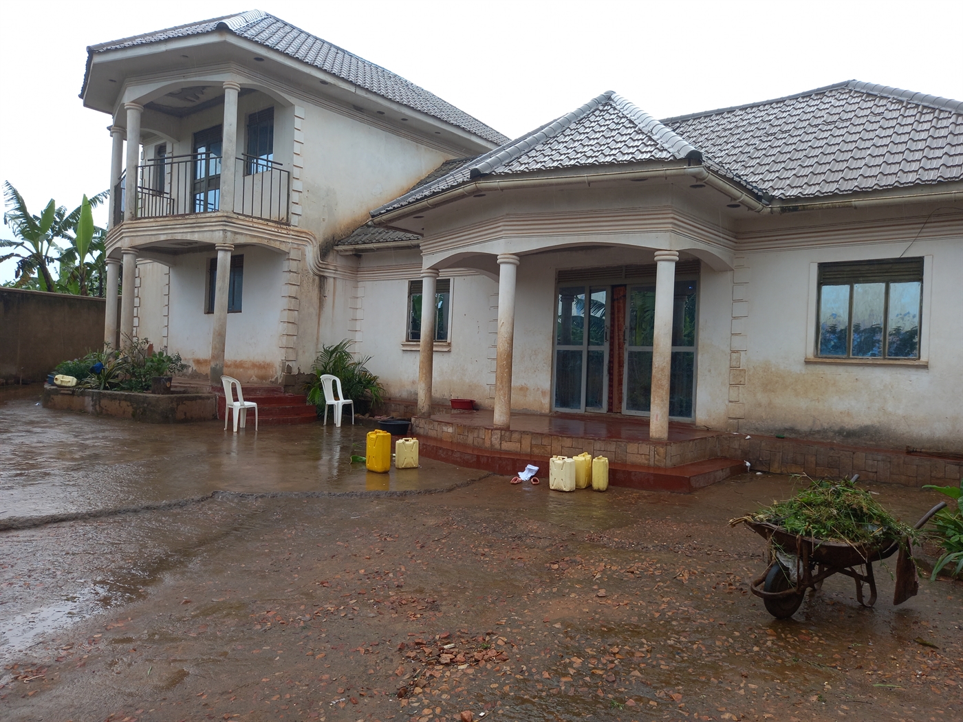 Storeyed house for sale in Kiwenda Wakiso