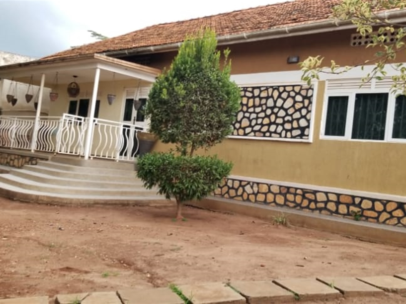 Bungalow for sale in Luzira Kampala