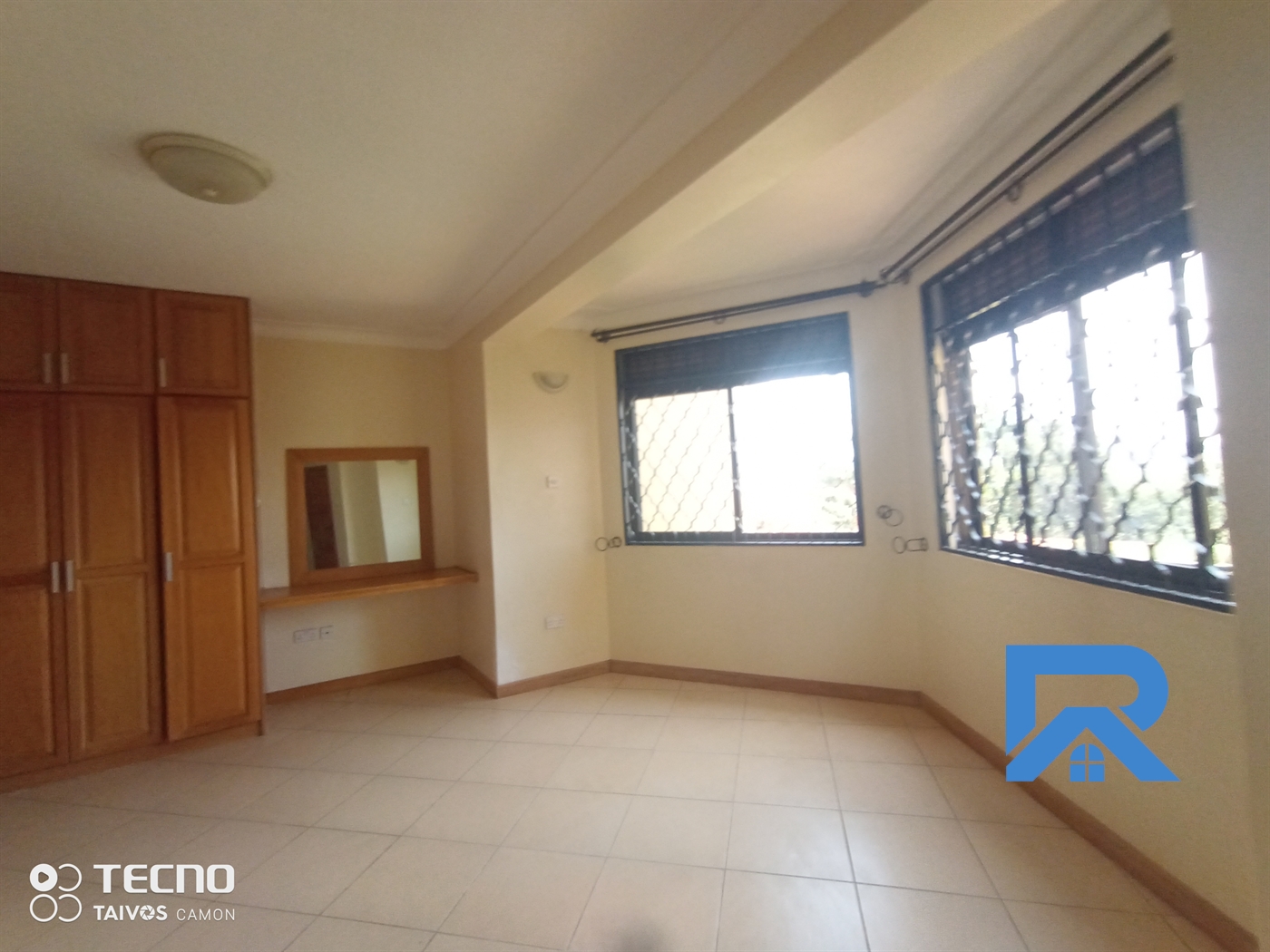 Duplex for rent in Muyenga Kampala