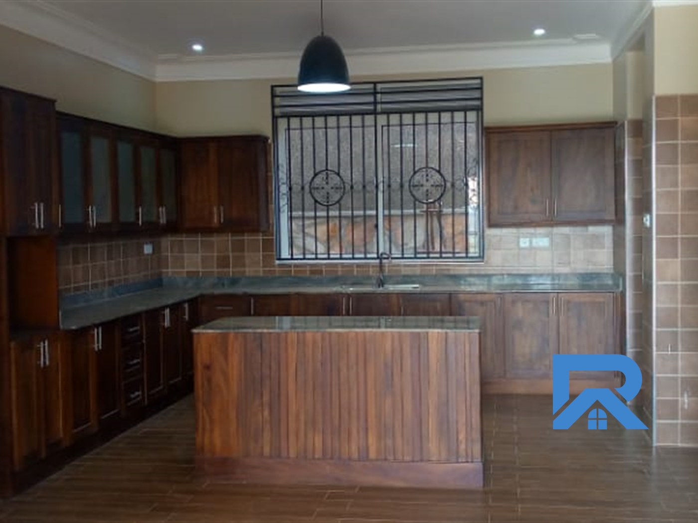 Storeyed house for sale in Munyonyo Kampala