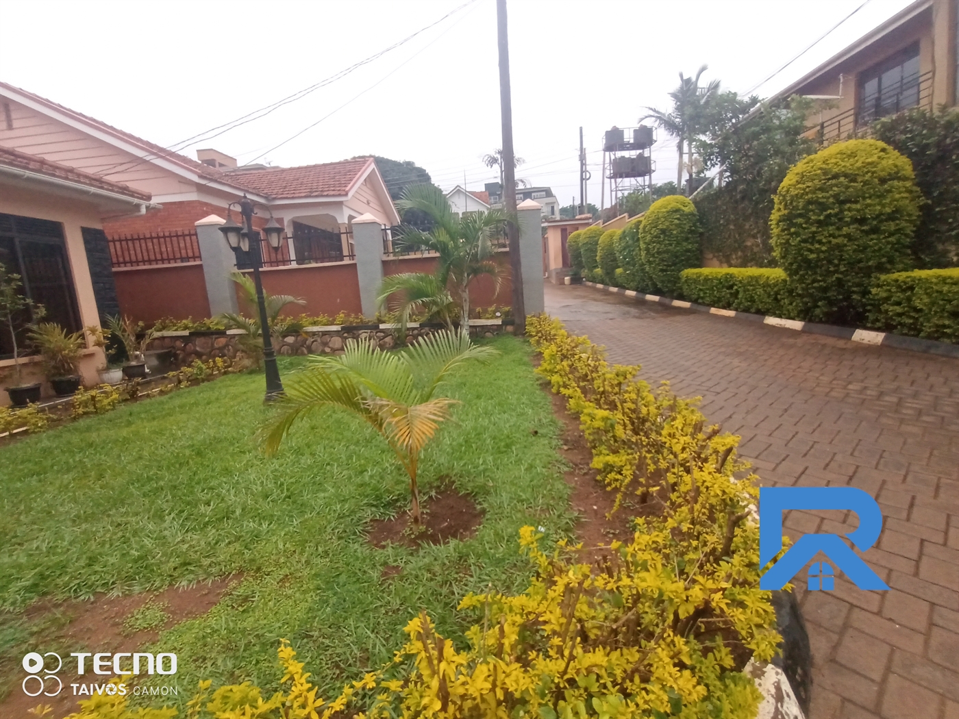 Duplex for rent in Bbunga Kampala