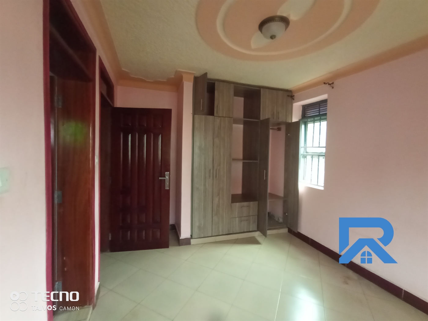 Apartment for rent in Lweza Kampala