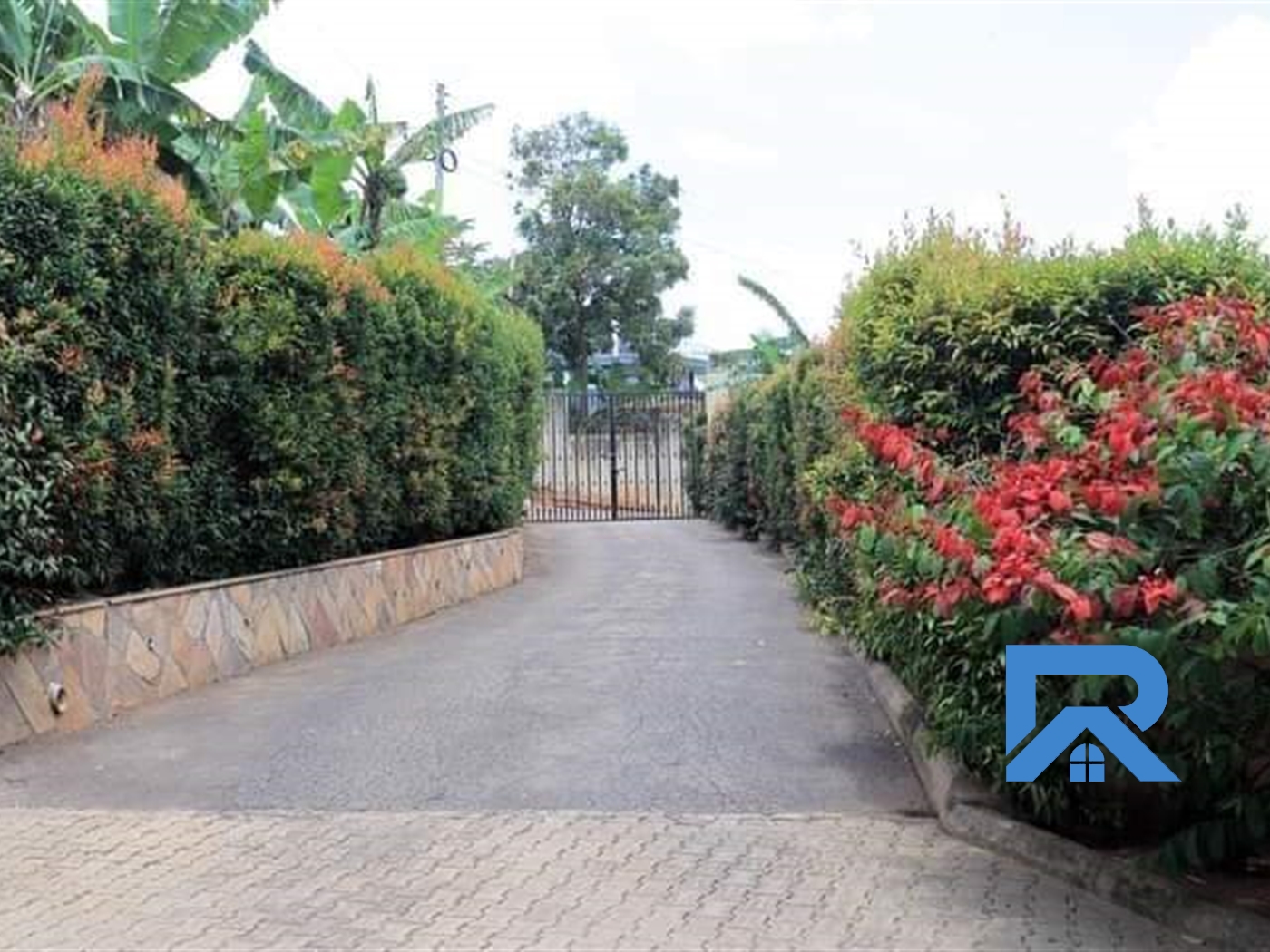 Apartment block for sale in Munyonyo Kampala