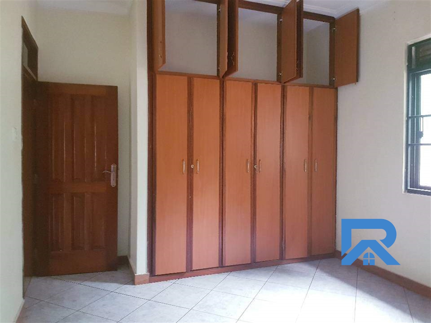 Storeyed house for rent in Bbunga Kampala