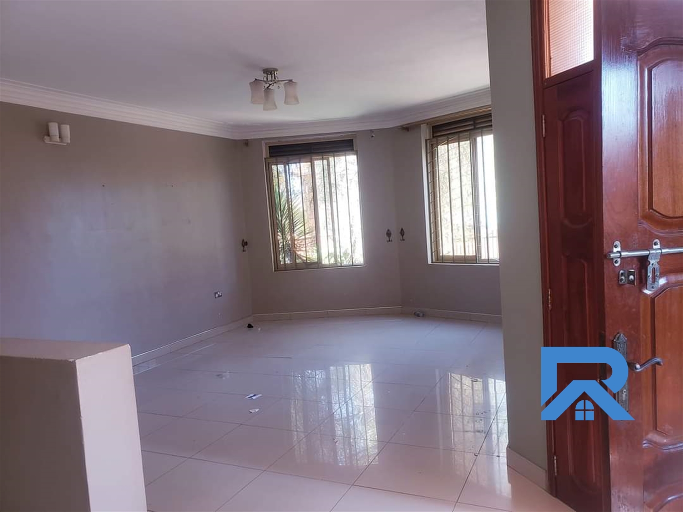 Villa for rent in Bbunga Kampala