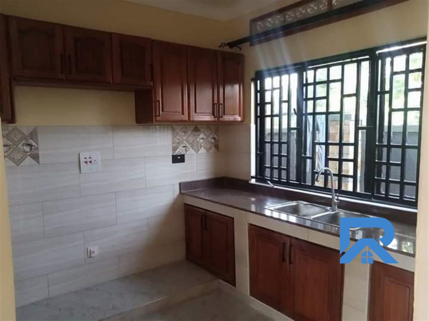 Villa for rent in Kirinya Kampala