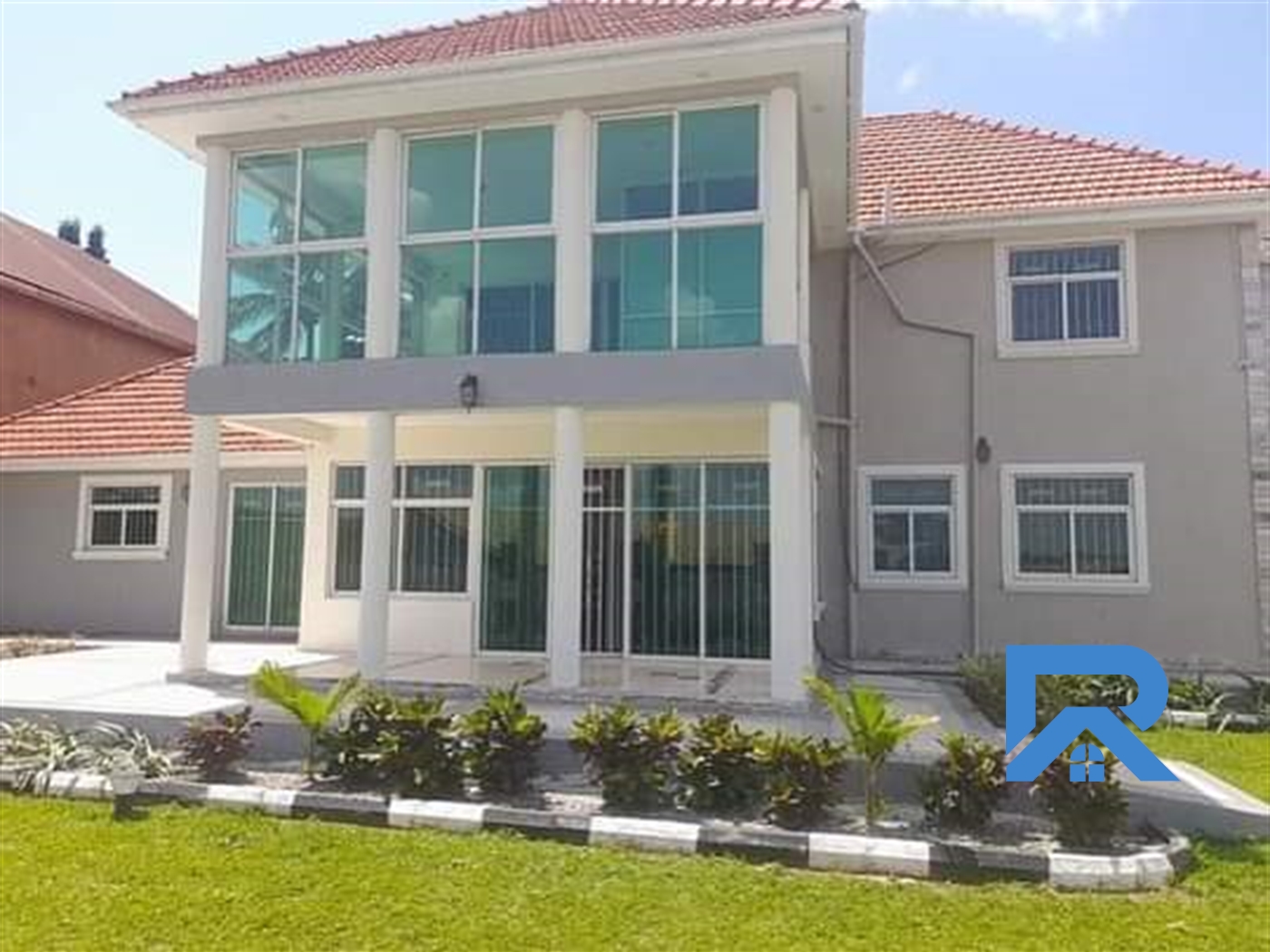 Storeyed house for sale in Muyenga Kampala