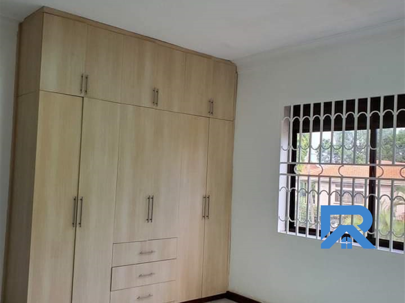 Storeyed house for rent in Muyenga Kampala