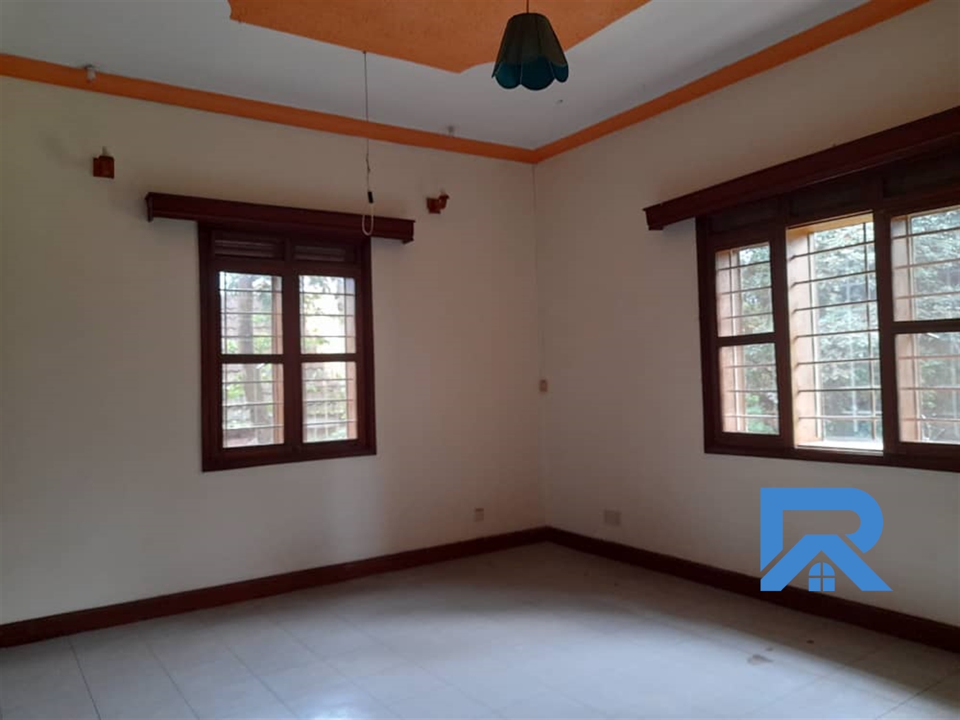 Bungalow for rent in Kitintale Kampala