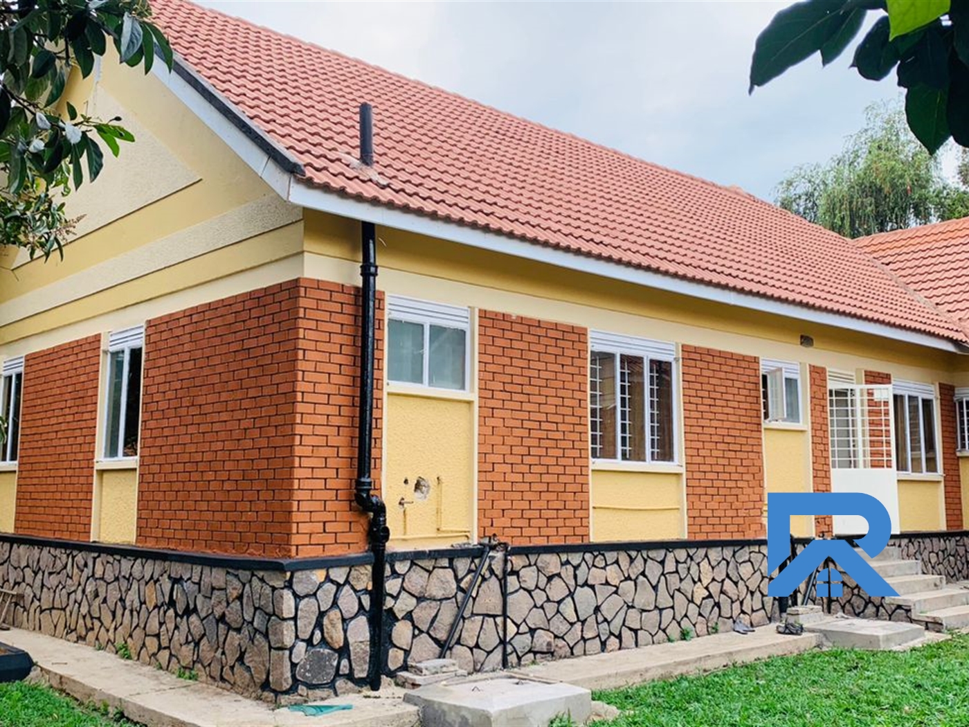 Bungalow for rent in Kitintale Kampala