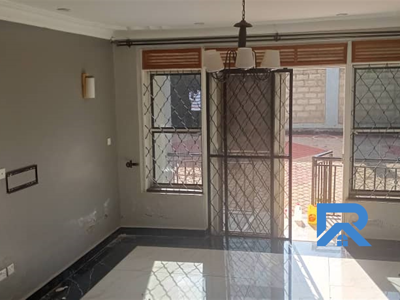 Storeyed house for rent in Kitende Kampala