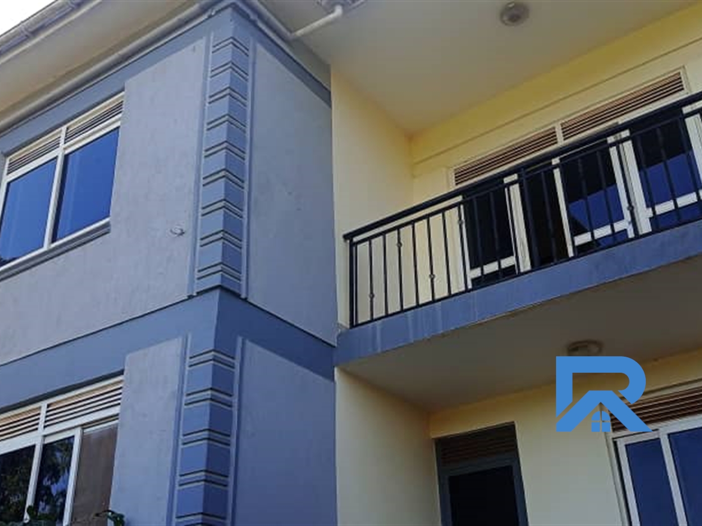 Storeyed house for rent in Kitende Kampala