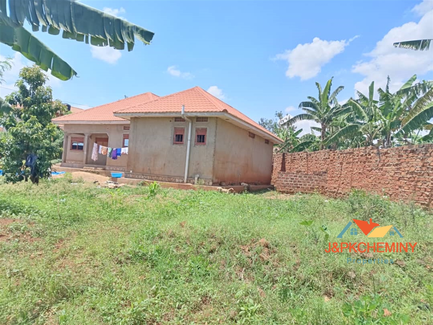 Bungalow for sale in Bweyogerere Mukono