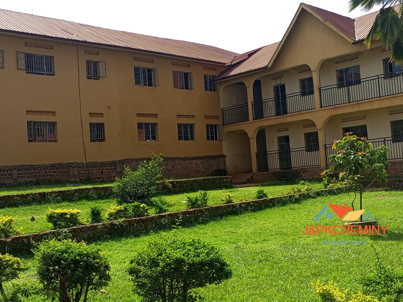 School for sale in Seeta Mukono