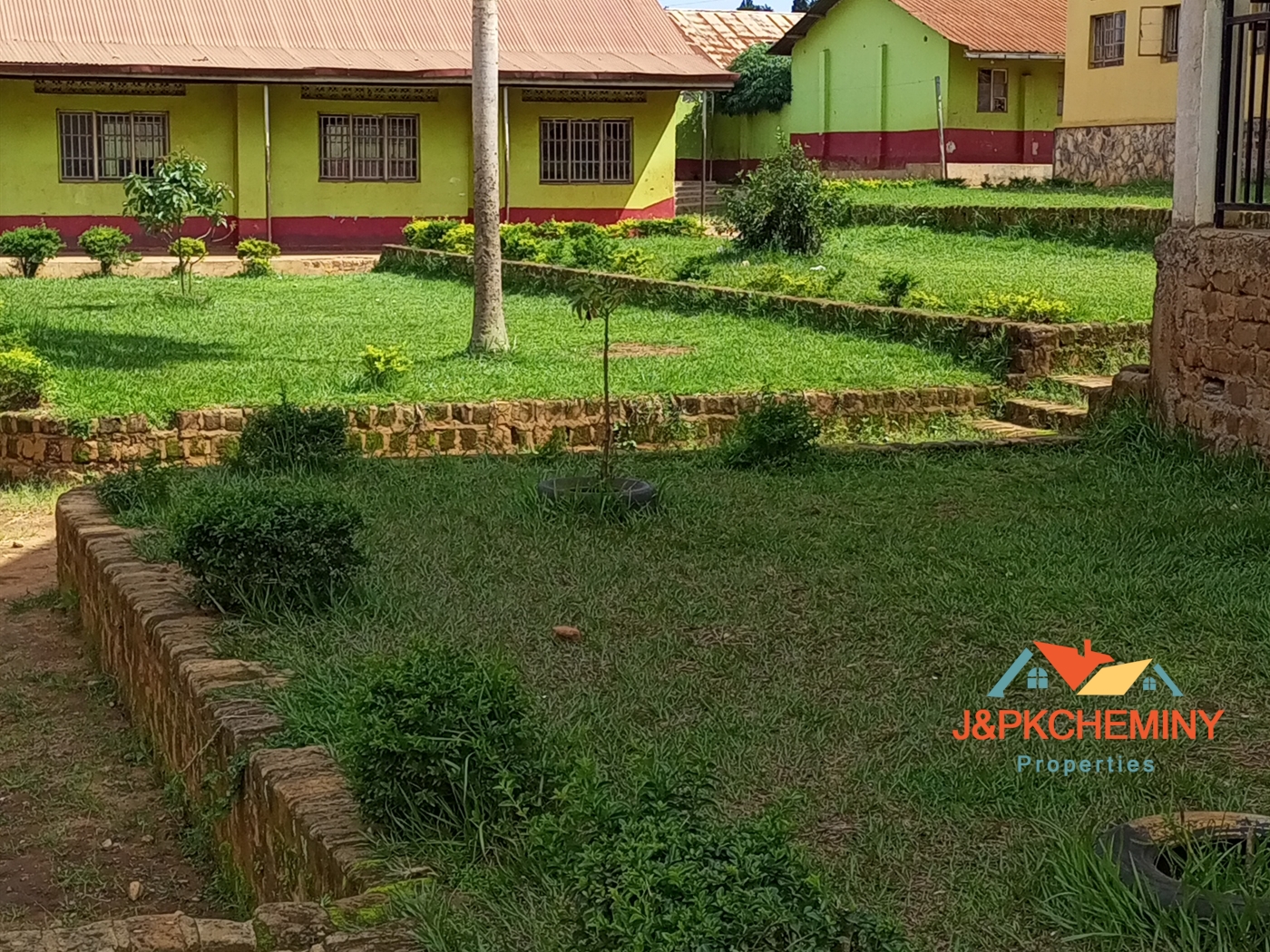 School for sale in Seeta Mukono