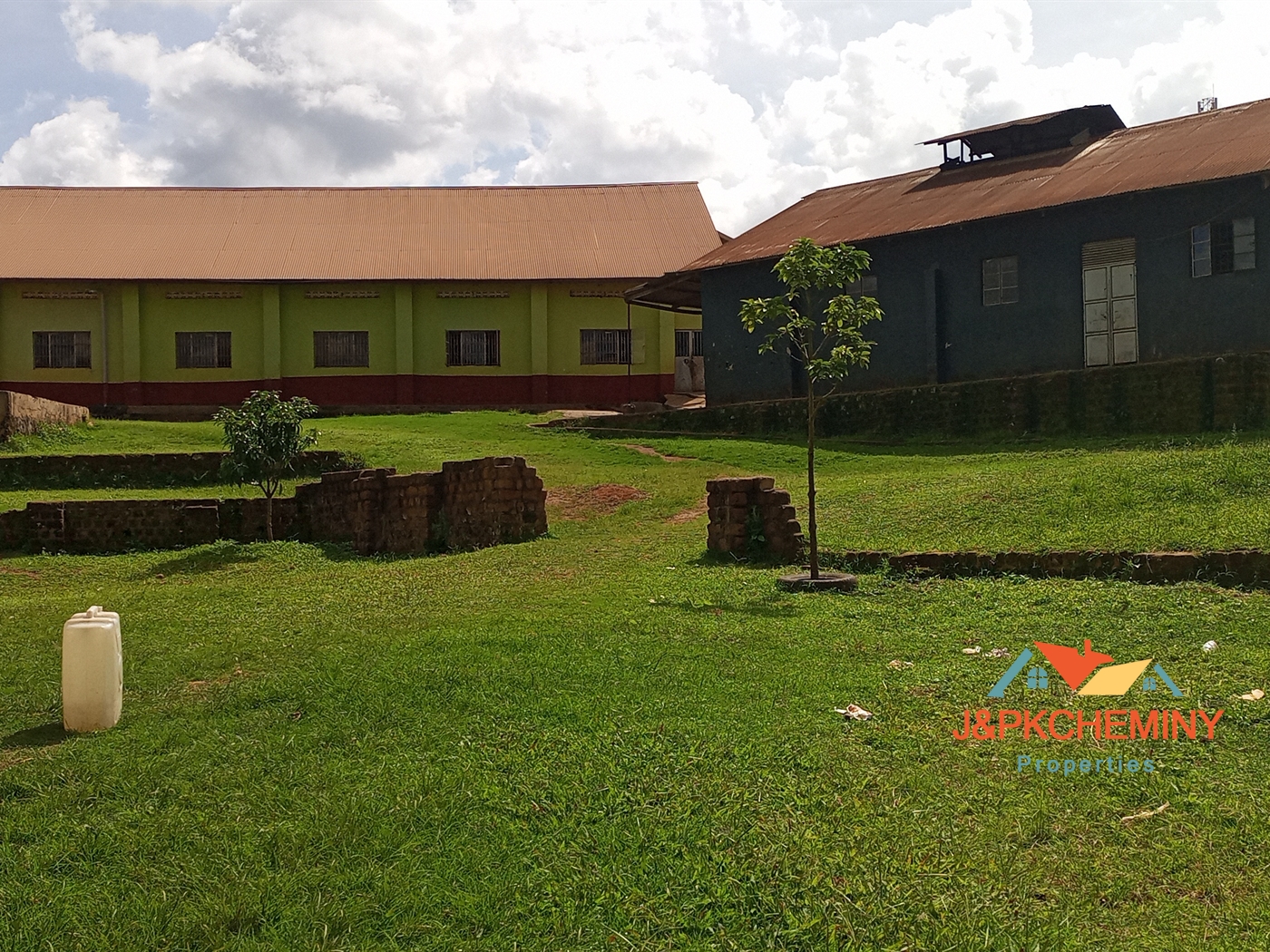 School for sale in Seeta Mukono