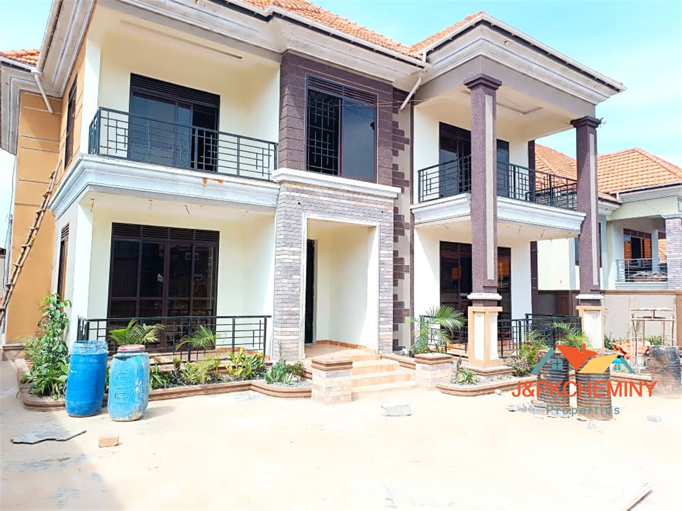 Storeyed house for sale in Kisaasi Wakiso