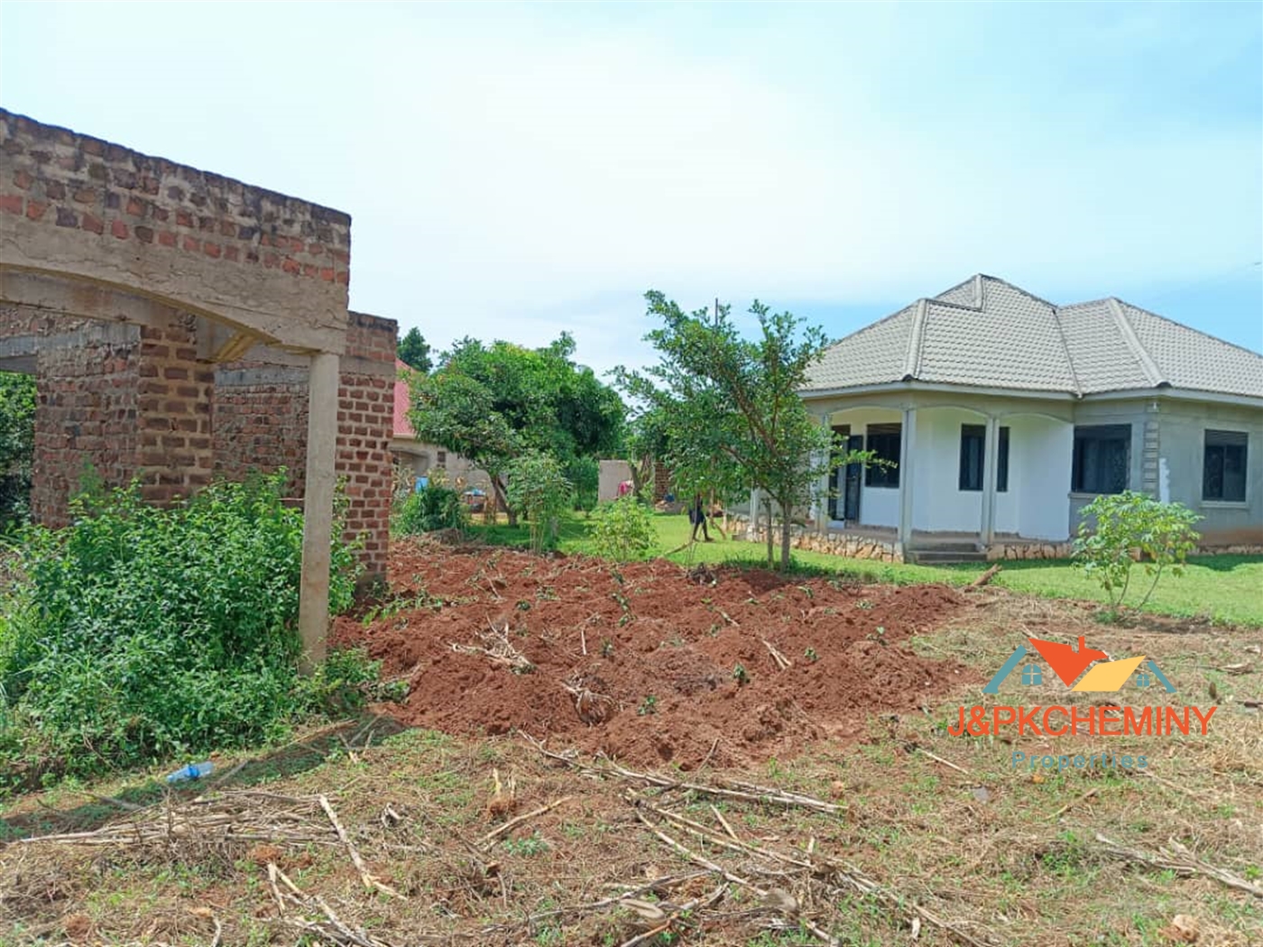 Shell House for sale in Namayiba Mukono