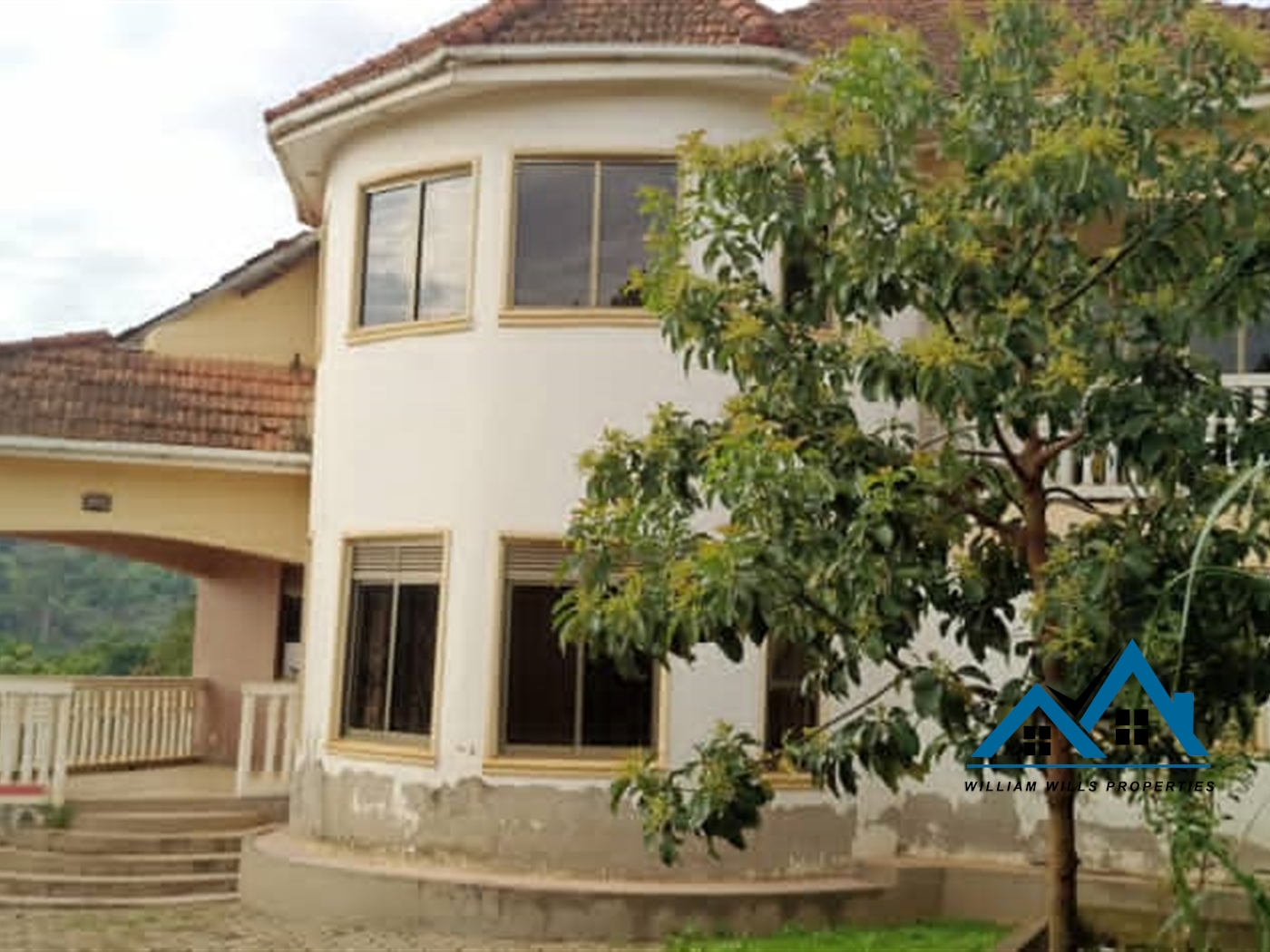 Storeyed house for sale in Namugongo Mukono